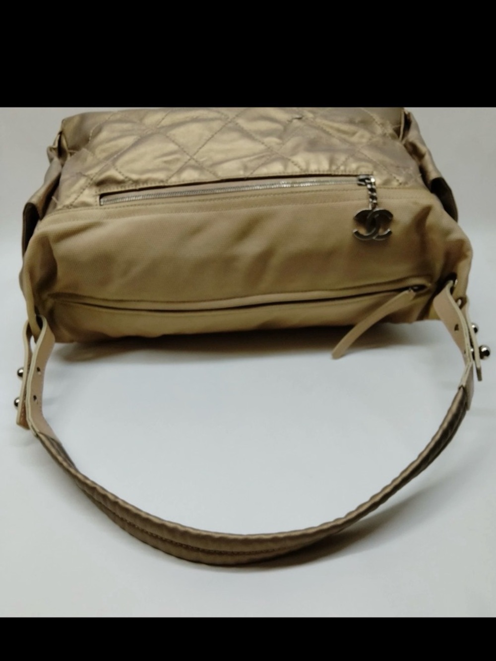 Chanel Metallic Gold Paris Biarritz shoulder Bag - Picture 4 of 9